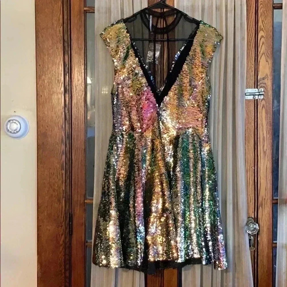 Free People Gold Sequin Dress. - Picture 4 of 4